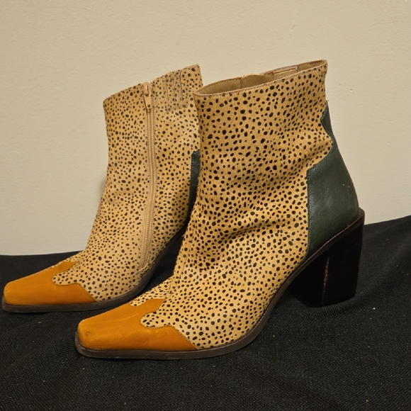 Jeffrey Campbell Ankle Boots - Spotted Tan, Green, and Orange - Picture 5 of 17